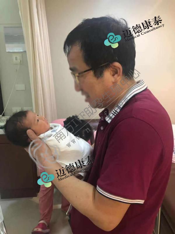 祝贺来自湖南省的Q弟兄的儿子出生。
